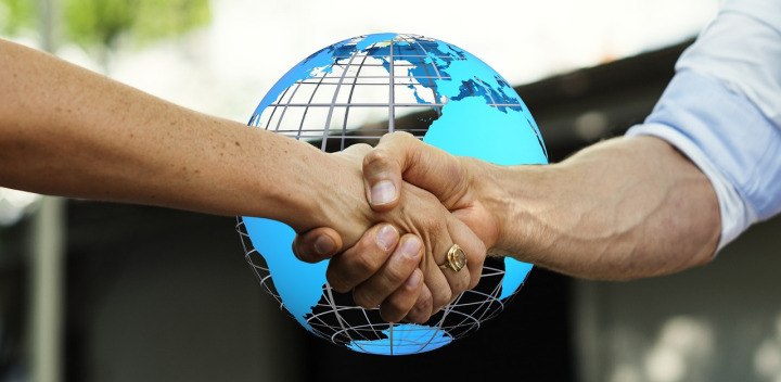 technology partners handshake